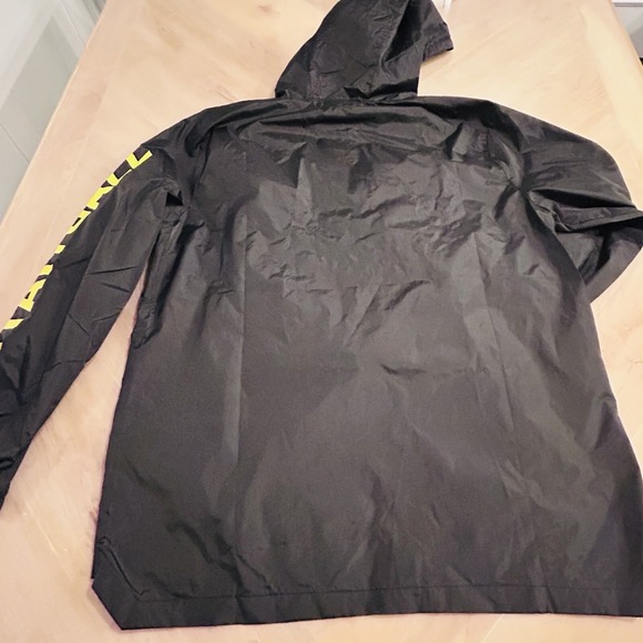 Utah Jazz NBA Ultra Game Windbreaker Runaway Black w/Yellow Lettering Size M - Picture 11 of 11